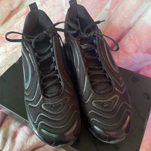 Nike Air max 720 6.5Y